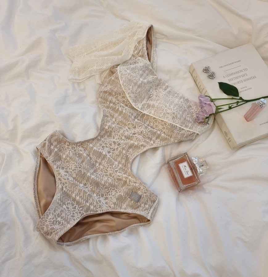 Sol Blanc | Half Moon &