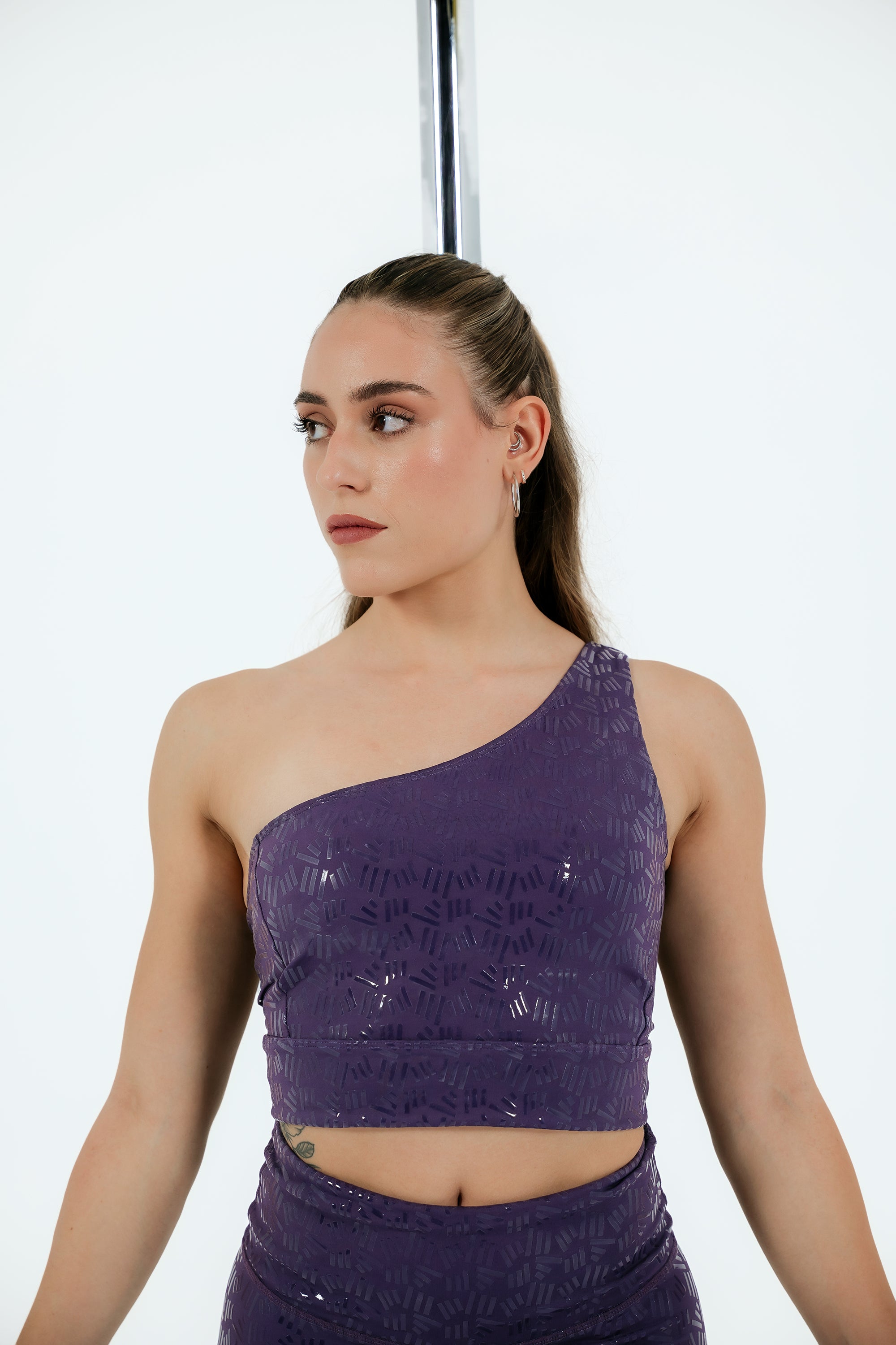 NOVA|Single Shoulder Top (with bra pad)
