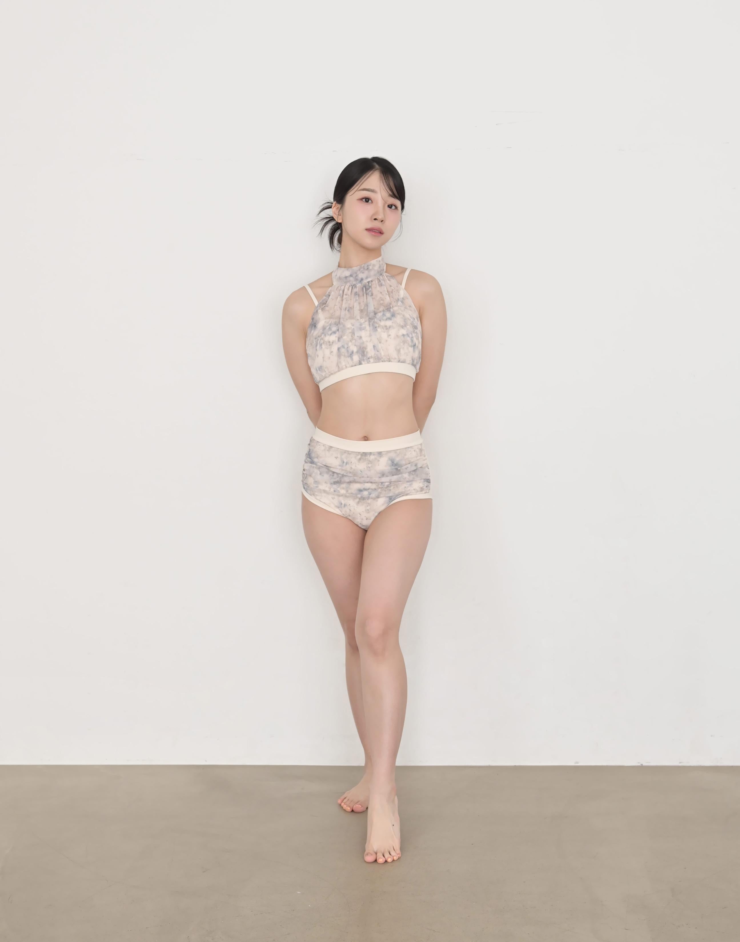 FORALL|Flower Garden Halter Top
