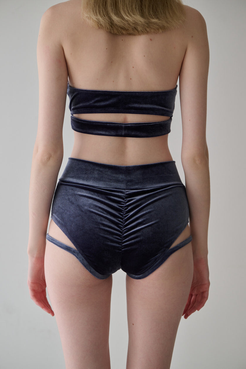 GAZE｜New Velvet Plzen（ニューベルベットプルゼン）